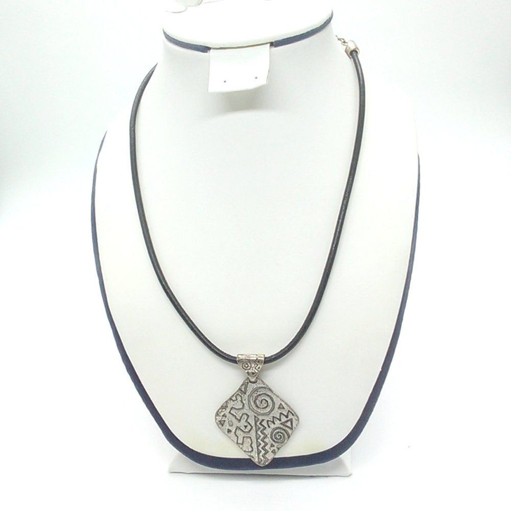 Chico's Tribal Pattern Pendant Necklace Black Cord